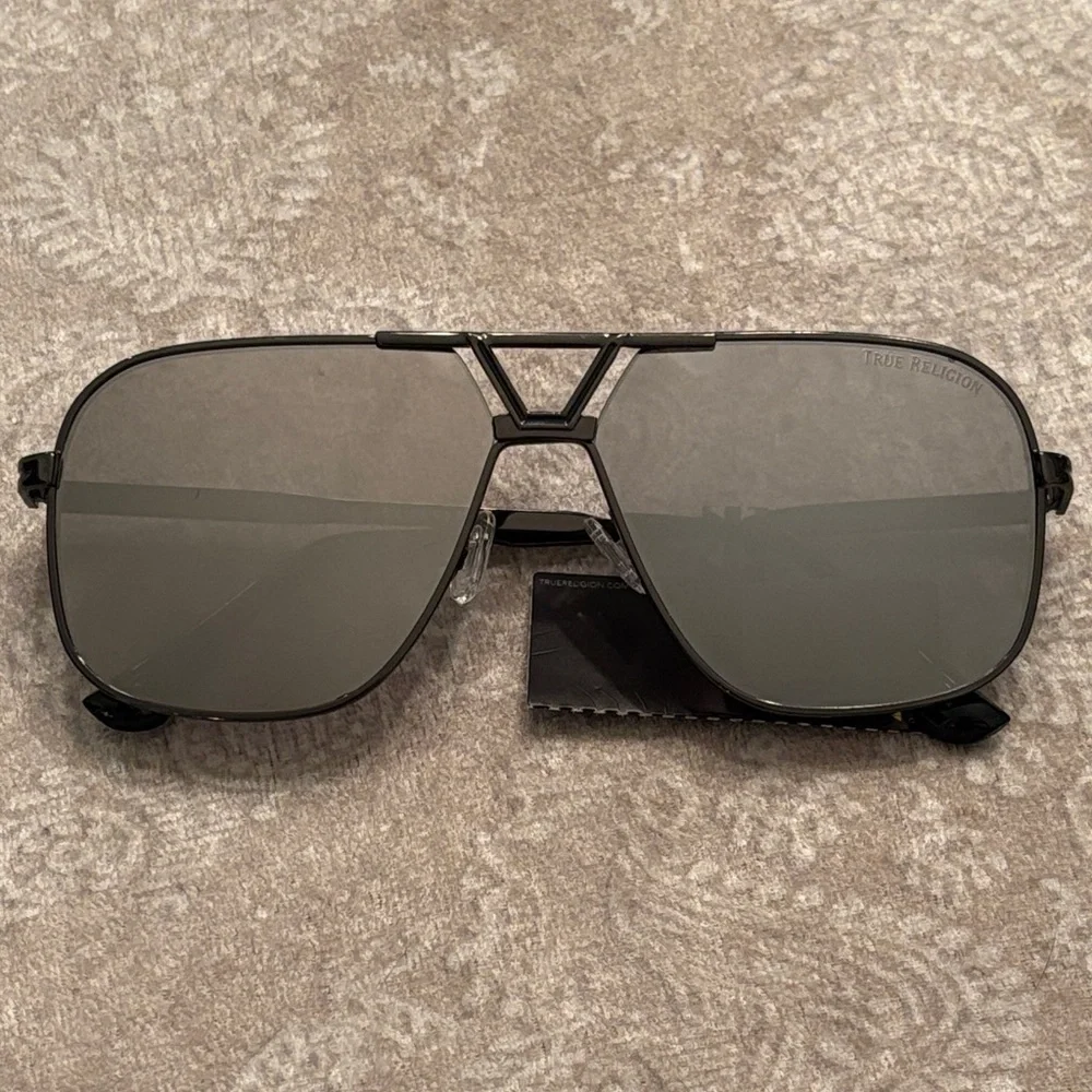 Brand New True Religion Square Aviator Metal Sunglasses Mirrored Lens Smoky Gray